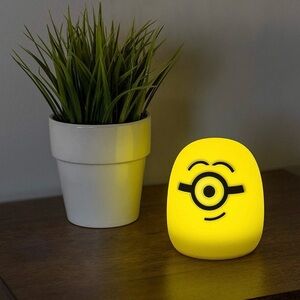 5” Minions Color Changing LED Night Light, Yellow